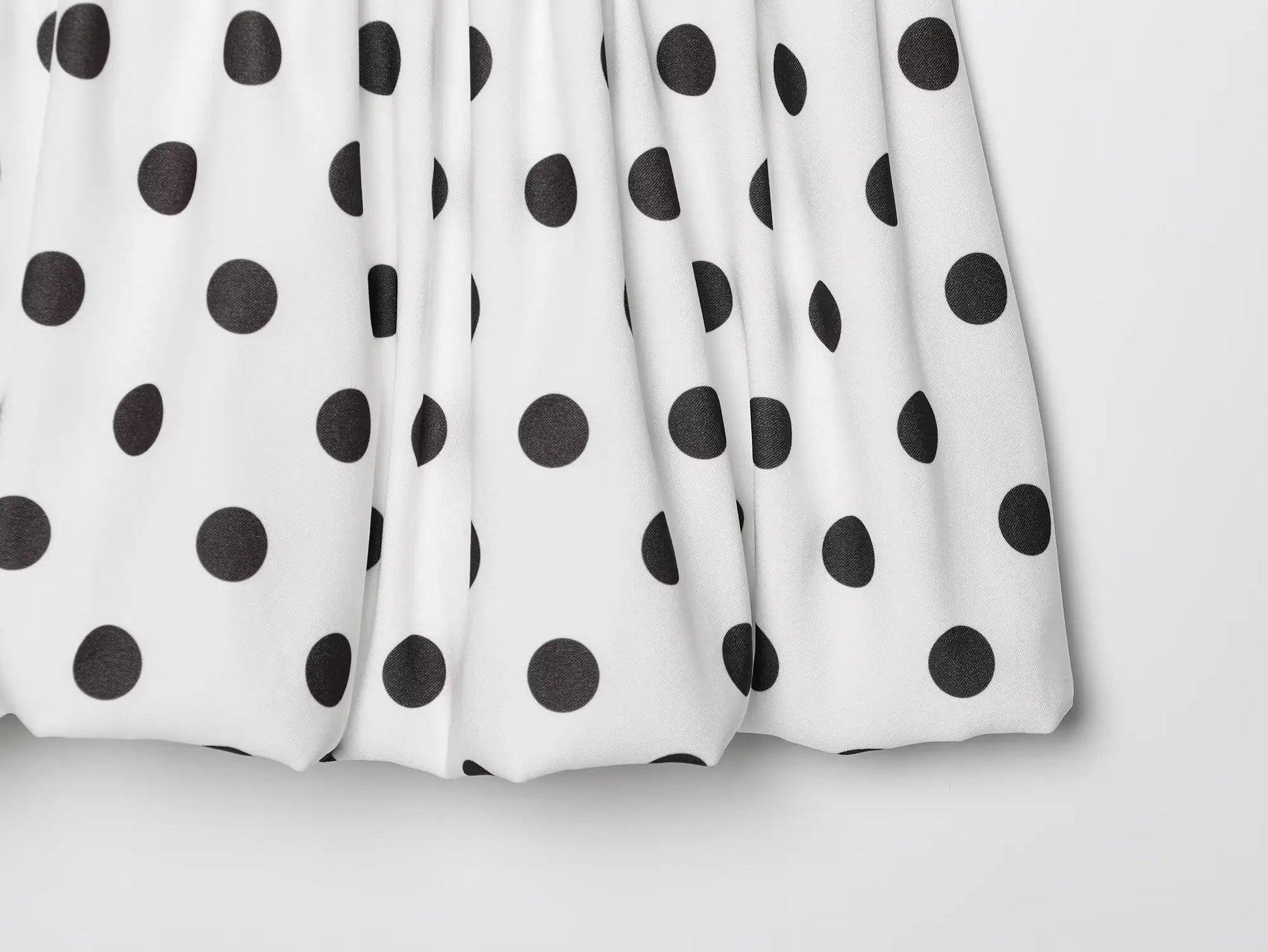 European and American style 2025 summer new sexy hot girl low-cut slim polka dot suspender dress T Styles Online