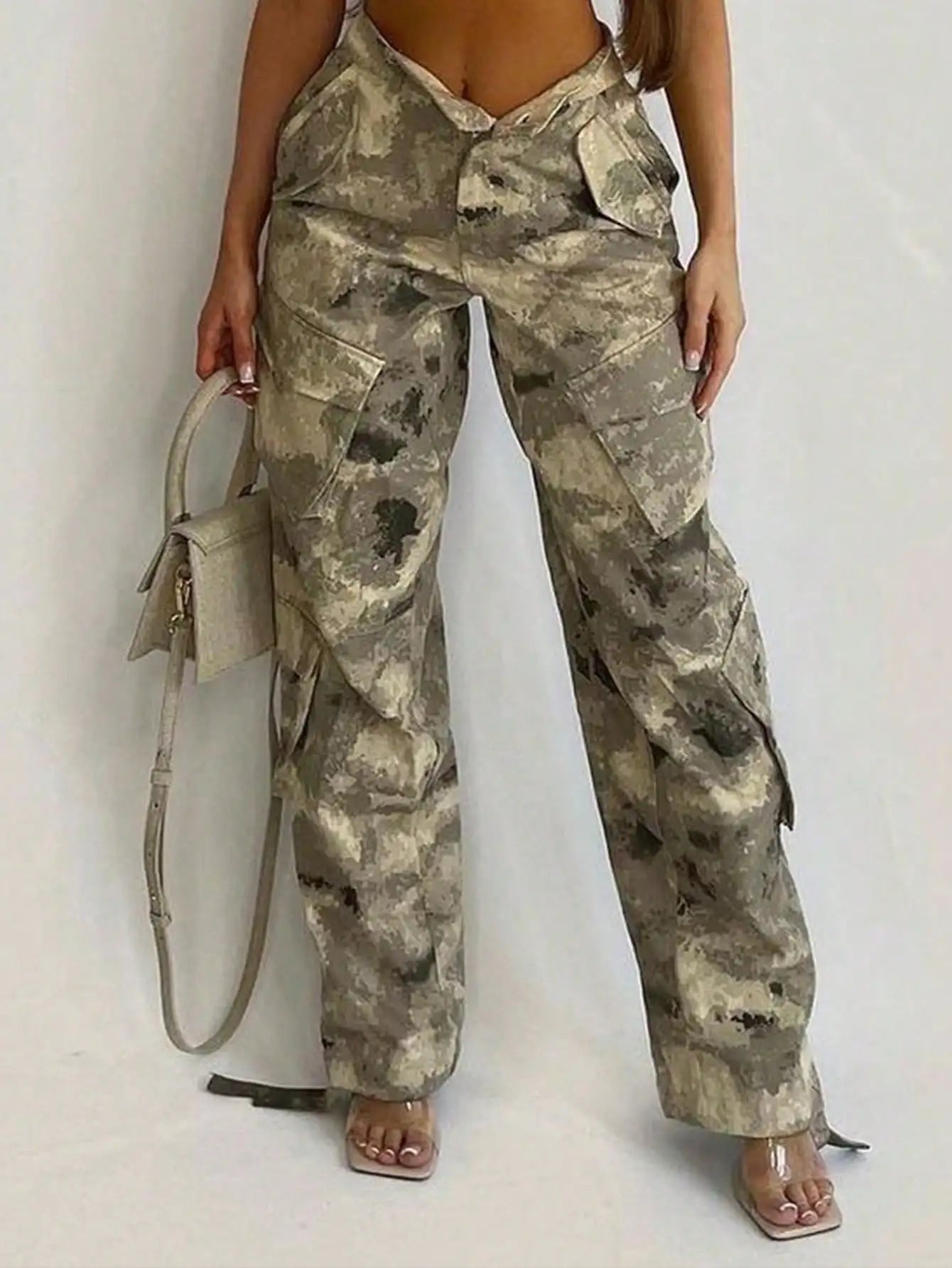 Women's Camo Cargo Pants: Y2K Wide Leg Baggy Style, Army Joggers with Flap Pockets T Styles Online